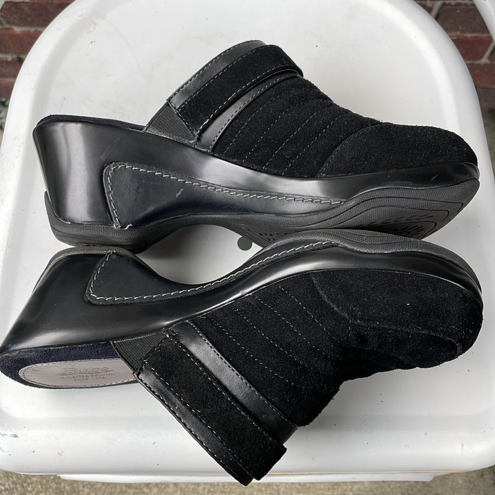 G.H. Bass & Co. | Tebow|Leather | Black |  Buckled | Slip-On Clogs/Mules |Size 9 - Picture 9 of 16